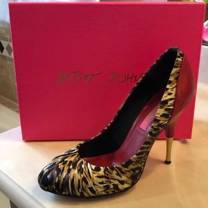 Betsy Johnson Cheetah, Red & Gold Heels